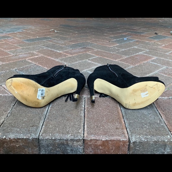 Guess Open Toe Booties - Picture 9 of 9